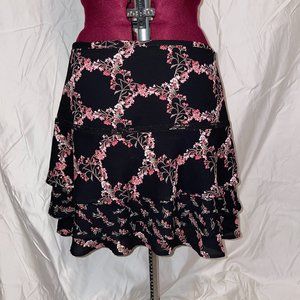 WHBM Flirty Skirt - Size 8